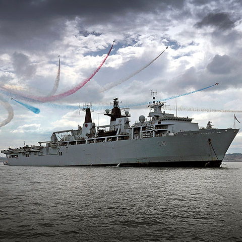 Hms Bulwark L15 Royal Navy - roblox royal navy combat games youtube